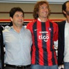 Diego Lugano imzayı attı Diego Lugano imzayı attı