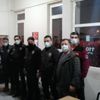 Kavga ihbarına giden polise itfaiyecilerden sürpriz Kavga ihbarına giden polise itfaiyecilerden sürpriz