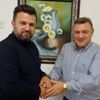 Çaykur Rizespor Başkanı Kartal, Bülent Uygun ile el sıkıştı