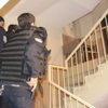 Babasını baltayla yaralayıp, annesini rehin aldı! Babasını baltayla yaralayıp, annesini rehin aldı!