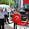 Edremit Belediyesi 10 bin bayrak dağıttı Edremit Belediyesi 10 bin bayrak dağıttı