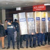 Emniyete algı operasyonunda karar çıktı: 17 polis tutuklandı, 12'si serbest