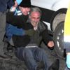 Kazada ölen kızının başında gözyaşı döktü Kazada ölen kızının başında gözyaşı döktü