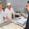 Hayvan yemiyle ekmek yaparken yakalandılar Hayvan yemiyle ekmek yaparken yakalandılar