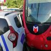 Pazartekke durağında tramvay, polis aracına çarptı Pazartekke durağında tramvay, polis aracına çarptı