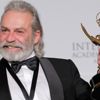Haluk Bilginer, 47. Uluslararası Emmy Ödülleri'nde "en iyi erkek oyuncu" seçildi