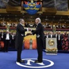 Aziz Sancar Nobel Ödülünü Aldı Aziz Sancar Nobel Ödülünü Aldı