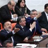 Meclis yine karıştı! Meclis yine karıştı!