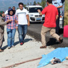 Baba oğula otomobil çarptı: 1 ölü 1 yaralı Baba oğula otomobil çarptı: 1 ölü 1 yaralı