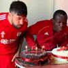 Arouna Kone ve Paul Papp ın doğum günü kutlandı Arouna Kone ve Paul Papp ın doğum günü kutlandı