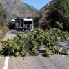 Valilik: Tunceli-Erzincan karayolu ulaşıma kapatıldı Valilik: Tunceli-Erzincan karayolu ulaşıma kapatıldı