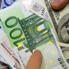 İstanbul serbest piyasada dolar 3,94 euro 4,64 liradan işlem görüyor.