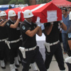 Şehit polislere gözü yaşlı veda Şehit polislere gözü yaşlı veda