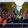 Şampiyon Galatasaray sahaya iniyor Şampiyon Galatasaray sahaya iniyor
