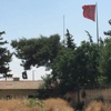 Türk ve IŞİD bayrakları karşı karşıya