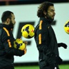 G.Saray'da Sneijder ve Chedjou'da sıkıntı var G.Saray'da Sneijder ve Chedjou'da sıkıntı var