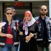 Kendisine saldıran erkek arkadaşını kalbinden bıçaklayarak öldüren genç kadına tahliye Kendisine saldıran erkek arkadaşını kalbinden bıçaklayarak öldüren genç kadına tahliye