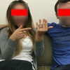 Nişanlandıklarını Facebook'tan duyuran çiftin dalgınlığı başka bir şeyi daha ortaya çıkardı Nişanlandıklarını Facebook'tan duyuran çiftin dalgınlığı başka bir şeyi daha ortaya çıkardı