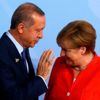 Merkel’den Türklere çağrı