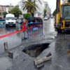 Avcılar’da yol çöktü
