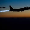 Husilere ait silah depoları bombalandı Husilere ait silah depoları bombalandı