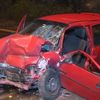 Ankara'da bariyerlere çarpan otomobil hurdaya döndü Ankara'da bariyerlere çarpan otomobil hurdaya döndü