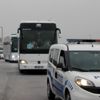 Havalimanında kalan bin 500 kişi yola çıktı