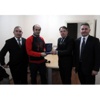 Afat-sen’den İha Muhabirine Plaket Afat-sen’den İha Muhabirine Plaket