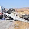Sivas'ta kamyonet devrildi: 1 ölü Sivas'ta kamyonet devrildi: 1 ölü