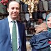 6 dil bilen Vali: Abdullah Erin