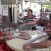 Kasaplarda sucuk mesaisi Kasaplarda sucuk mesaisi
