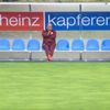 Trabzonspor kafilesi Avusturya'ya geldi! Taraftardan Yusuf Yazıcı için çarpıcı tezahürat