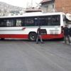 İzmir'de belediye otobüsü iki eve çarptı: 6 yaralı! İzmir'de belediye otobüsü iki eve çarptı: 6 yaralı!
