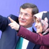 Eşinden Başbakan Davutoğlu'na büyük jest