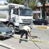 İlacını aldı, karşıya geçemedi