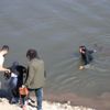 Fotoğraf çektirirken, Meriç Nehri'ne düştü
