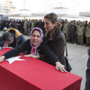 Bir kahramanımızı daha toprağa verdik