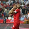Cenk Tosun hastaneye götürüldü