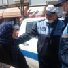 Pazara girmek isteyen yaşlı kadın: “Bırakın beni, kendim görüp alayım”