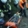 Kayalıklara çarpan paraşütçü kurtarıldı Kayalıklara çarpan paraşütçü kurtarıldı
