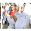 Bayramda babaları için yas tutuyorlar Bayramda babaları için yas tutuyorlar