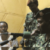 Burundi'de darbe yapan askerler teslim oldu
