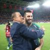 Radamel Falcao hız kesmiyor! Özel antrenör eşliğinde idman Radamel Falcao hız kesmiyor! Özel antrenör eşliğinde idman