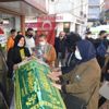 Hatice Akarsu oğlunun yanına defnedildi Hatice Akarsu oğlunun yanına defnedildi