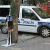 Polis memuru kazara kendini vurdu