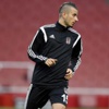 Oğuzhan Özyakup'tan 'Acılara Tutunmak'