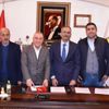 Tarsus Belediyesi'nde işçilerin yüzünü güldüren sözleşme Tarsus Belediyesi'nde işçilerin yüzünü güldüren sözleşme