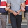 Diyarbakır'da emniyet müdürlüğüne yönelik saldırıyla ilgili 3 şüpheli yakalandı Diyarbakır'da emniyet müdürlüğüne yönelik saldırıyla ilgili 3 şüpheli yakalandı