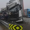 Amasya'da tır devrildi: 2 ölü Amasya'da tır devrildi: 2 ölü