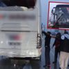 Facianın eşiğinden dönüldü! Kayganlaşan yolda yolcu otobüsü tıra çarptı Facianın eşiğinden dönüldü! Kayganlaşan yolda yolcu otobüsü tıra çarptı